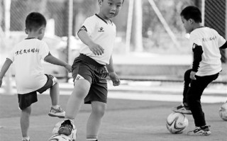 30多岁不能踢足球吗，30多岁不能踢足球吗为什么