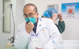 踢足球可以跑得快吗，踢足球可以跑得快吗英语
